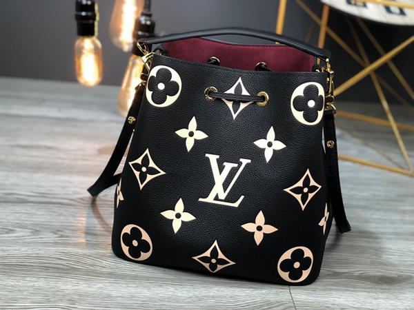 ルイヴィトンバッグ内部構造